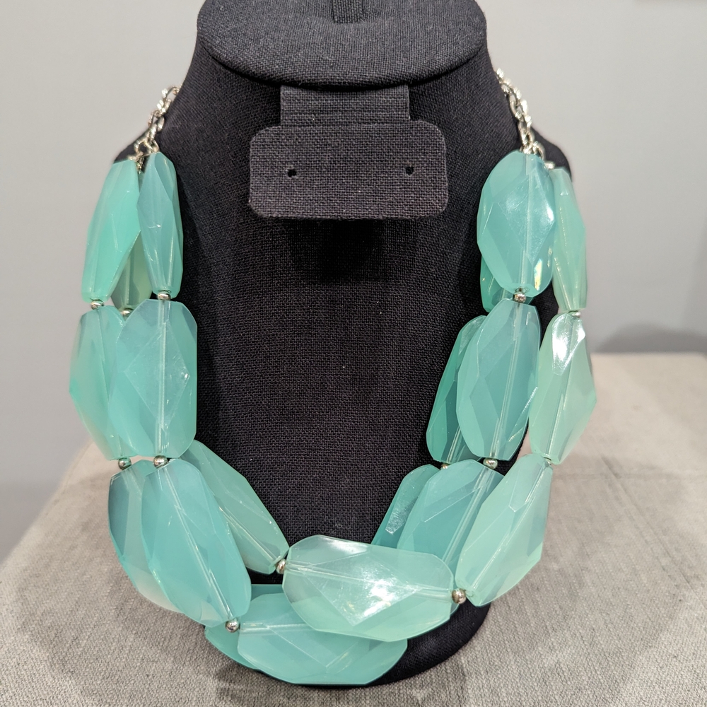Elegant Aqua Necklace